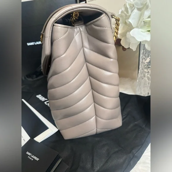 ❌SOLD❌⭐️NEW, SOLD OUT⭐️SAINT LAURENT LOULOU LARGE IN QUILTED LEATHER - Picture 6 of 17